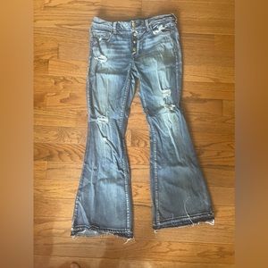 American eagle ripped flair jeans